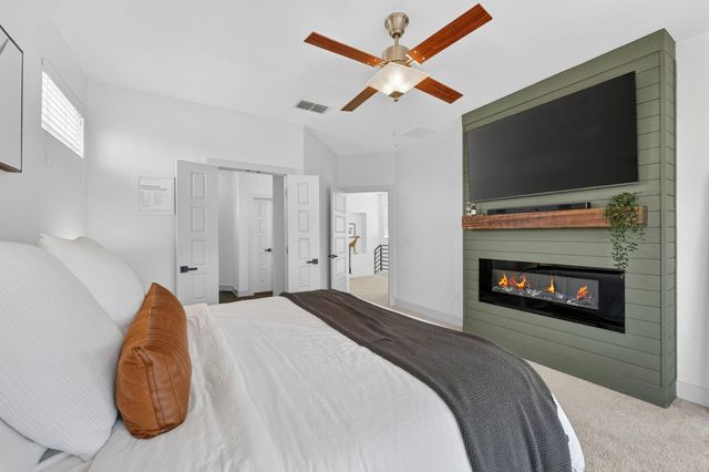 2206 Hermia ST 33, Austin, TX 78741