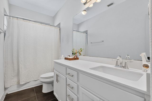 2206 Hermia ST 33, Austin, TX 78741