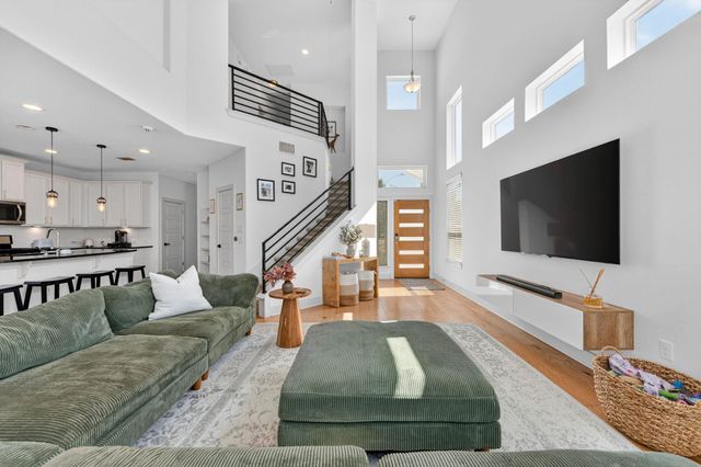 2206 Hermia ST 33, Austin, TX 78741