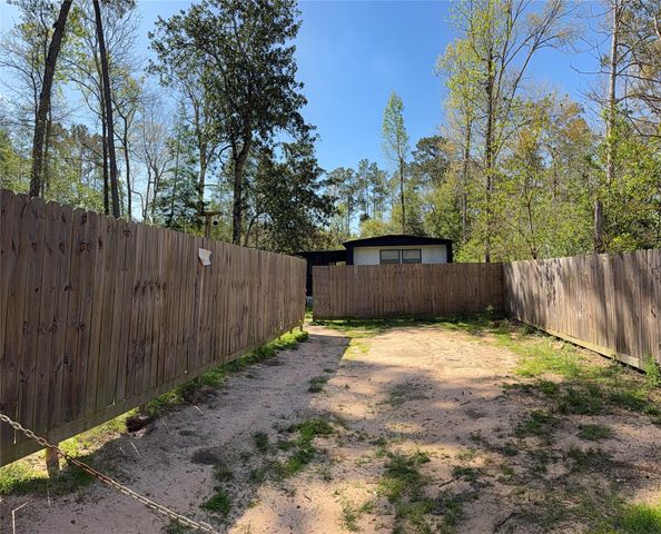 504 Bob Wills Road, Livingston, TX 77351