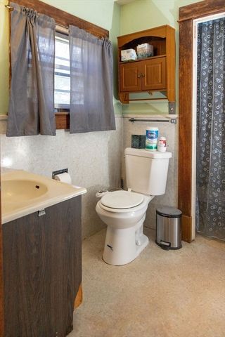 59 River St, Bernardston, MA 01337