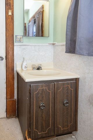 59 River St, Bernardston, MA 01337