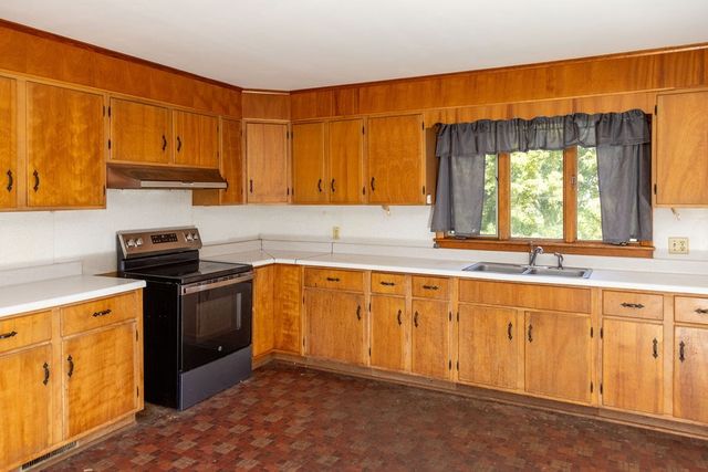 59 River St, Bernardston, MA 01337