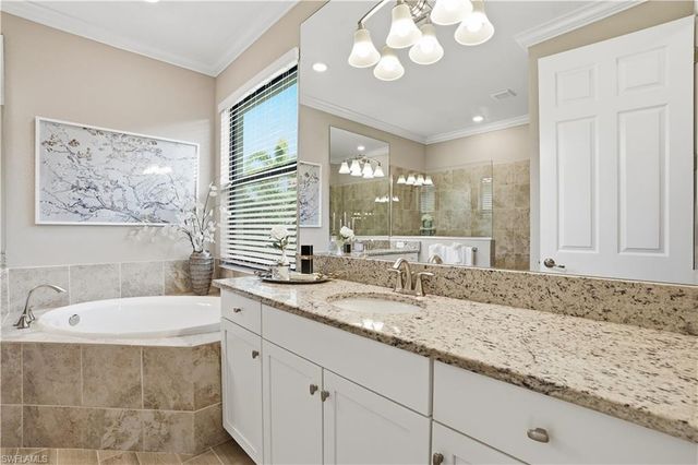 28091 Foxrock CT, Bonita Springs, FL 34135