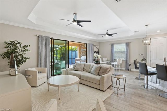 28091 Foxrock CT, Bonita Springs, FL 34135