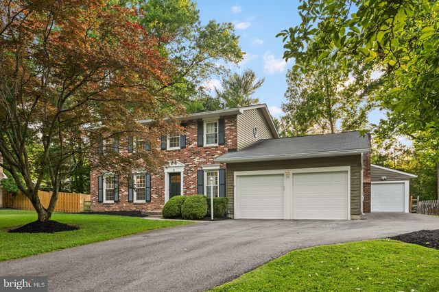 5 LONGWORTH CT, Gaithersburg, MD 20879