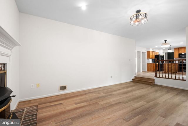 5 LONGWORTH CT, Gaithersburg, MD 20879