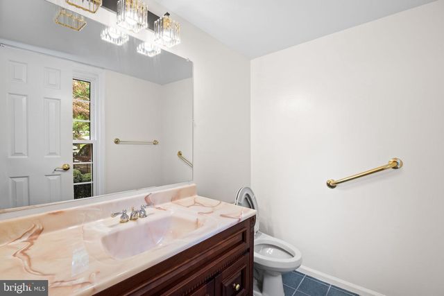 5 LONGWORTH CT, Gaithersburg, MD 20879