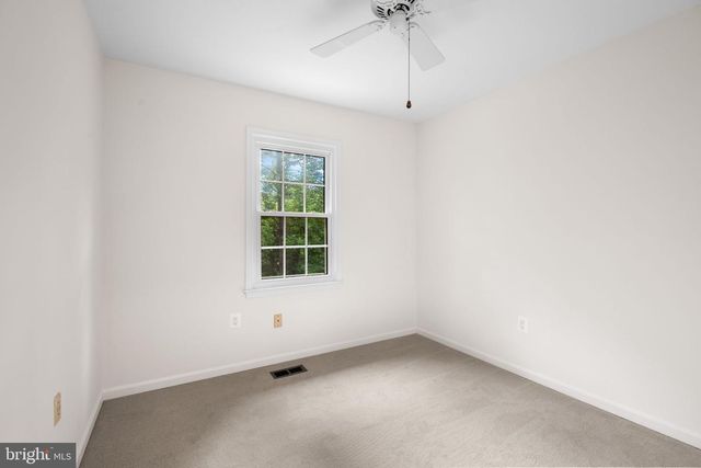 5 LONGWORTH CT, Gaithersburg, MD 20879