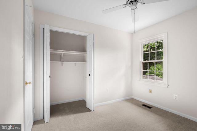 5 LONGWORTH CT, Gaithersburg, MD 20879