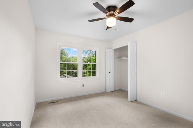 5 LONGWORTH CT, Gaithersburg, MD 20879