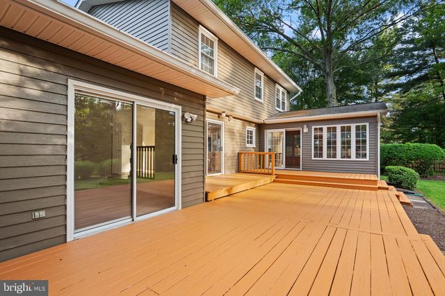 5 LONGWORTH CT, Gaithersburg, MD 20879