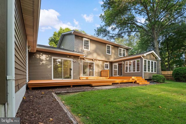 5 LONGWORTH CT, Gaithersburg, MD 20879