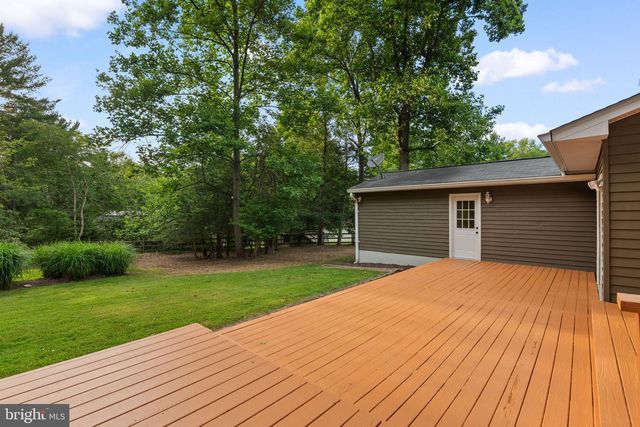 5 LONGWORTH CT, Gaithersburg, MD 20879