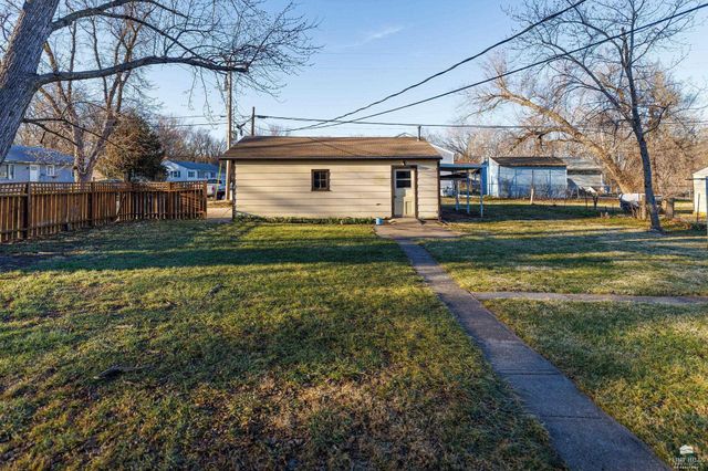 1412 W 11th Street, Junction City, KS 66441