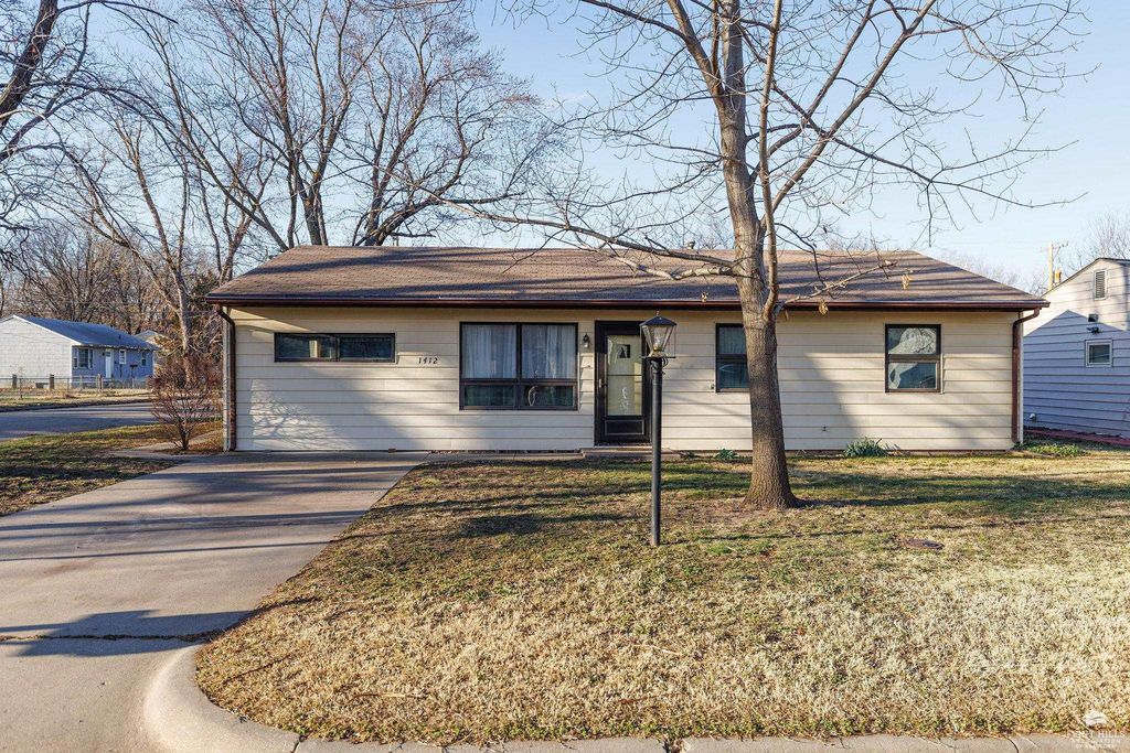 1412 W 11th Street, Junction City, KS 66441