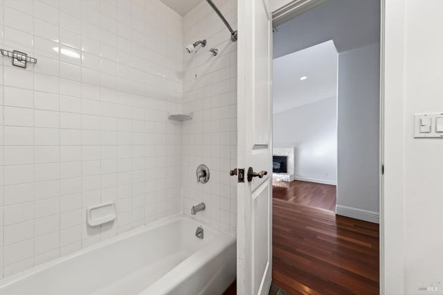 105 Hooker Ave, Sonoma, CA 95476