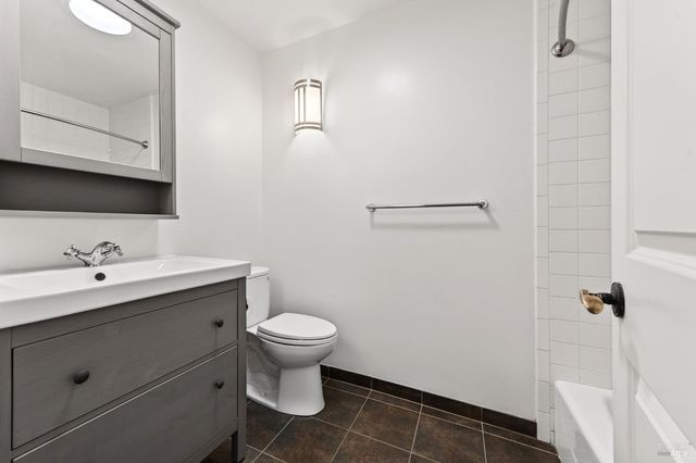 105 Hooker Ave, Sonoma, CA 95476