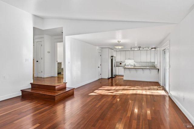 105 Hooker Ave, Sonoma, CA 95476