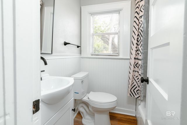 1300 Illinois Street, Mobile, AL 36604