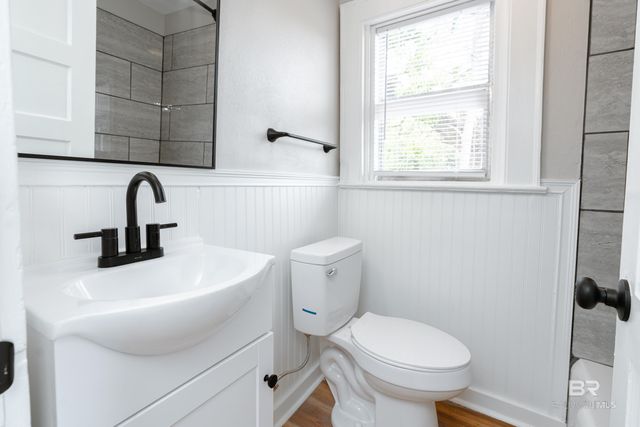 1300 Illinois Street, Mobile, AL 36604