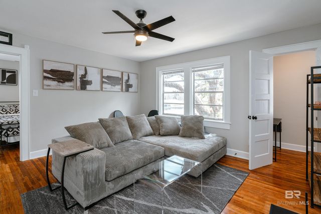 1300 Illinois Street, Mobile, AL 36604