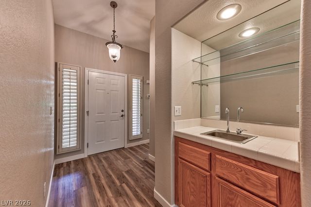 9321 Mount Bret Avenue 102, Las Vegas, NV 89129