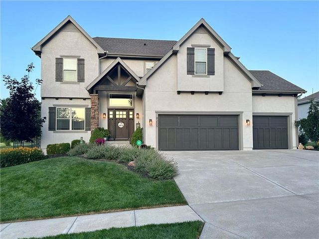 4209 N 141st Street, Basehor, KS 66007