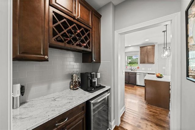 4209 N 141st Street, Basehor, KS 66007