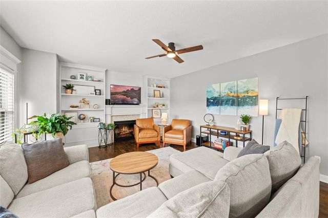 4209 N 141st Street, Basehor, KS 66007