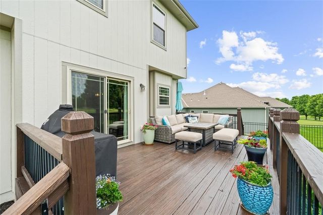 4209 N 141st Street, Basehor, KS 66007
