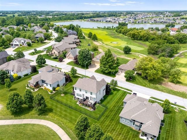 4209 N 141st Street, Basehor, KS 66007