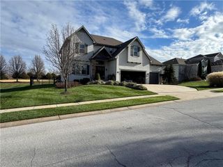 4209 N 141st Street, Basehor, KS 66007