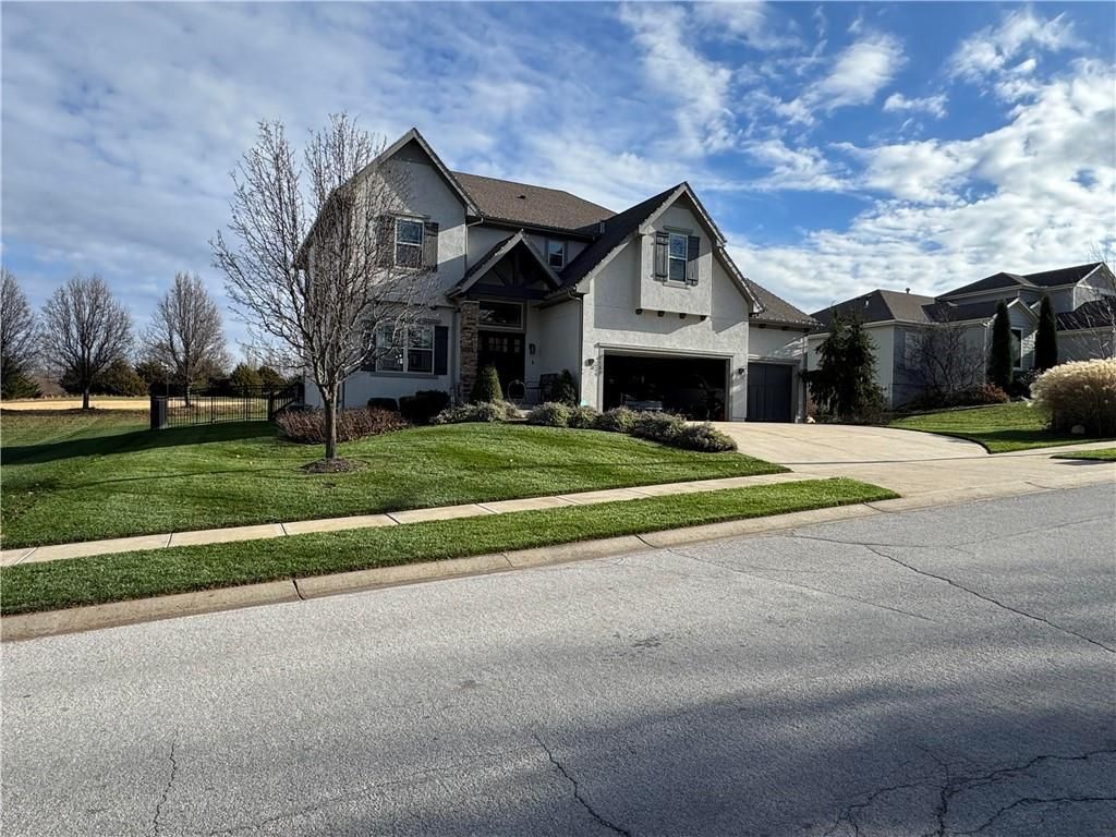 4209 N 141st Street, Basehor, KS 66007