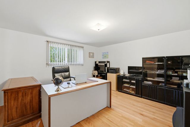 4650 W Lunt Avenue, Lincolnwood, IL 60712