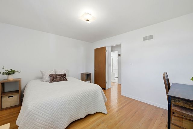 4650 W Lunt Avenue, Lincolnwood, IL 60712