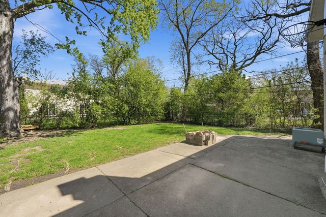 4650 W Lunt Avenue, Lincolnwood, IL 60712