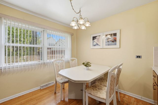 4650 W Lunt Avenue, Lincolnwood, IL 60712