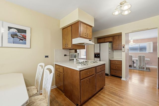 4650 W Lunt Avenue, Lincolnwood, IL 60712