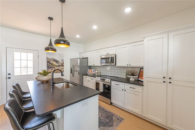 3177 W Salida Lane, Fayetteville, AR 72704