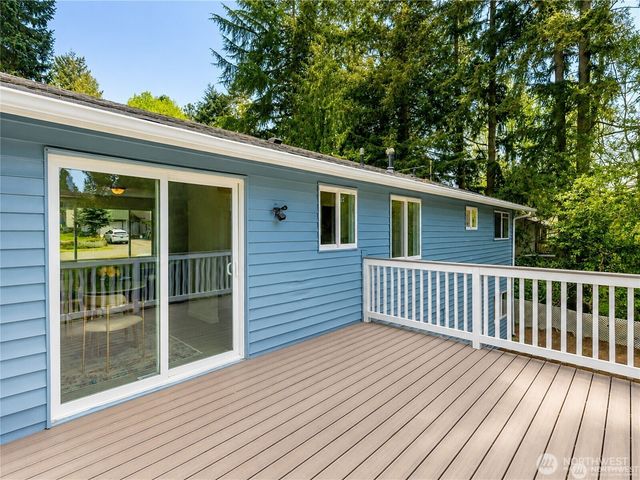 9439 11th Avenue SW, Seattle, WA 98106