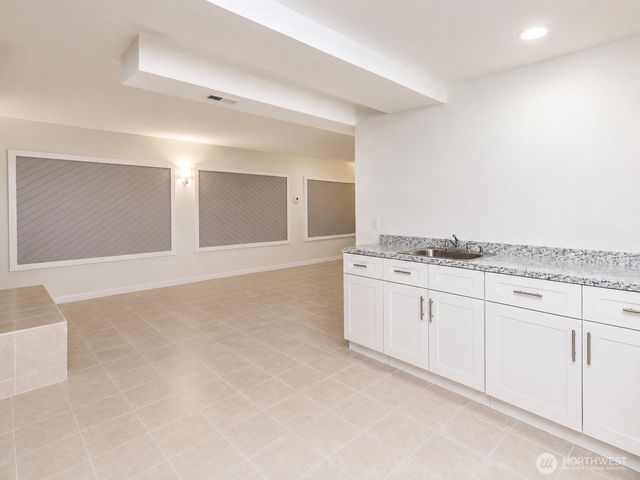 9439 11th Avenue SW, Seattle, WA 98106