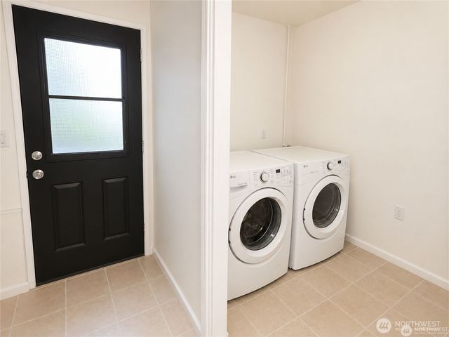 9439 11th Avenue SW, Seattle, WA 98106