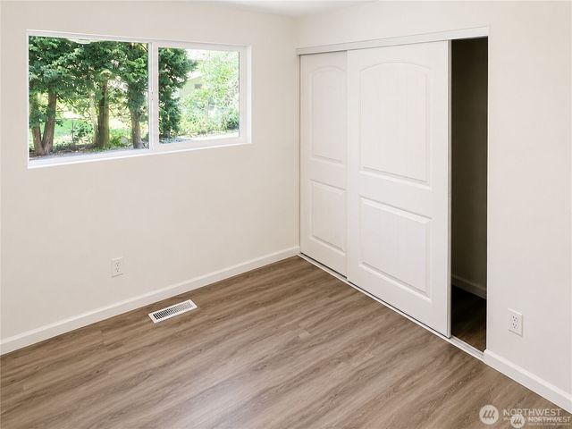 9439 11th Avenue SW, Seattle, WA 98106