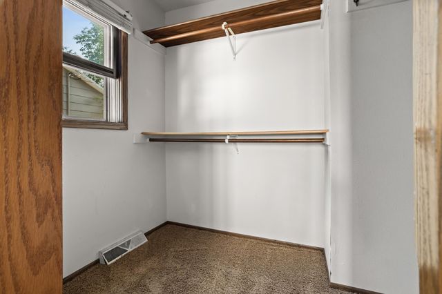 405 14th Street N, Moorhead, MN 56560