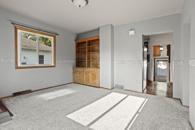 405 14th Street N, Moorhead, MN 56560