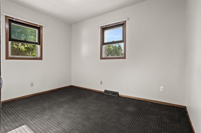 405 14th Street N, Moorhead, MN 56560
