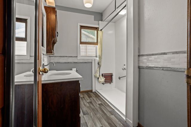 405 14th Street N, Moorhead, MN 56560