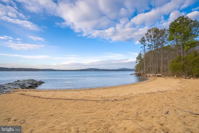 426 SEAGULL LN, Lusby, MD 20657
