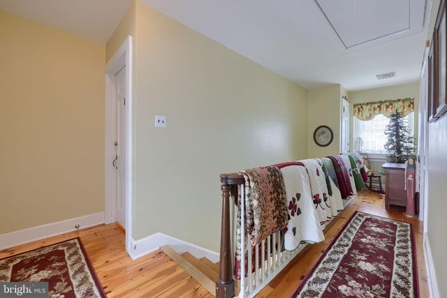 371 E MAIN ST, New Holland, PA 17557
